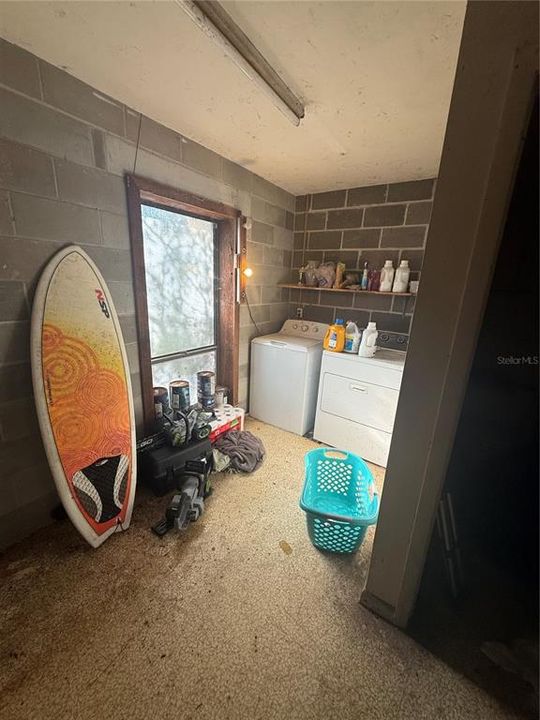 Activo con contrato: $199,900 (4 camas, 3 baños, 2593 Pies cuadrados)