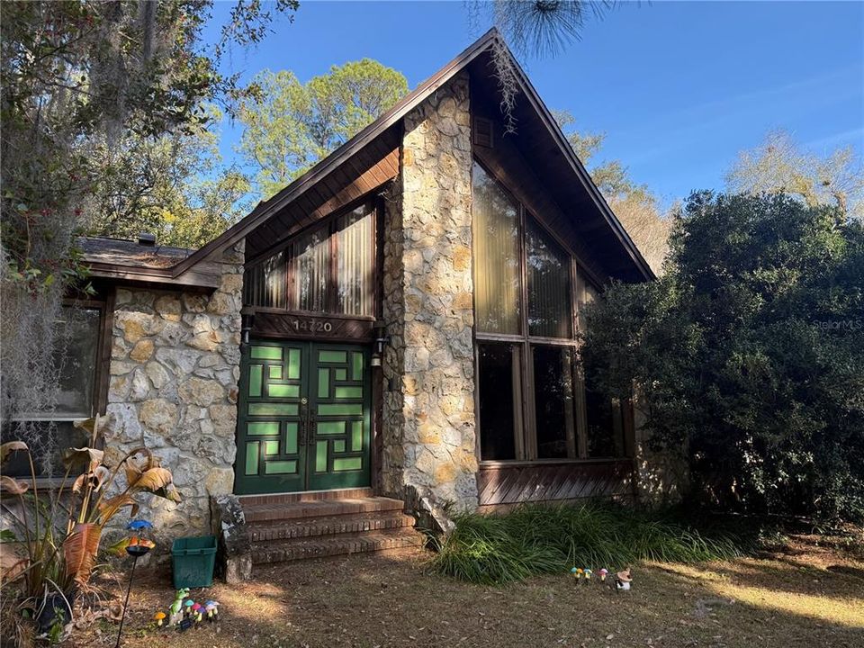 Activo con contrato: $199,900 (4 camas, 3 baños, 2593 Pies cuadrados)
