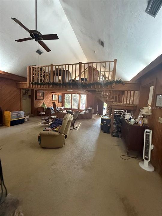 Activo con contrato: $199,900 (4 camas, 3 baños, 2593 Pies cuadrados)