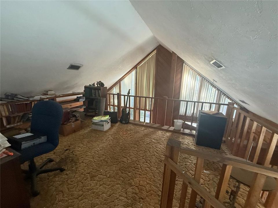 Activo con contrato: $199,900 (4 camas, 3 baños, 2593 Pies cuadrados)