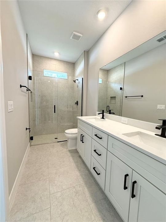 Activo con contrato: $299,900 (3 camas, 2 baños, 1446 Pies cuadrados)