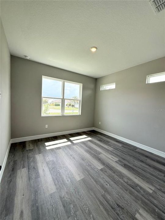 Activo con contrato: $299,900 (3 camas, 2 baños, 1446 Pies cuadrados)