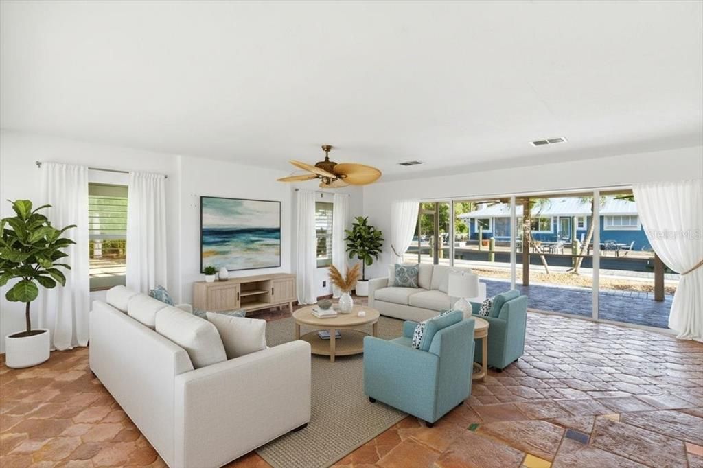 For Sale: $1,050,000 (2 beds, 2 baths, 1346 Square Feet)