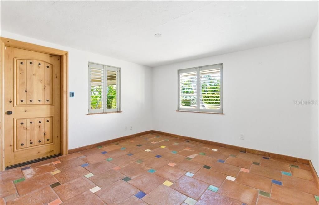 For Sale: $1,050,000 (2 beds, 2 baths, 1346 Square Feet)