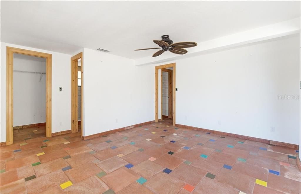 For Sale: $1,050,000 (2 beds, 2 baths, 1346 Square Feet)
