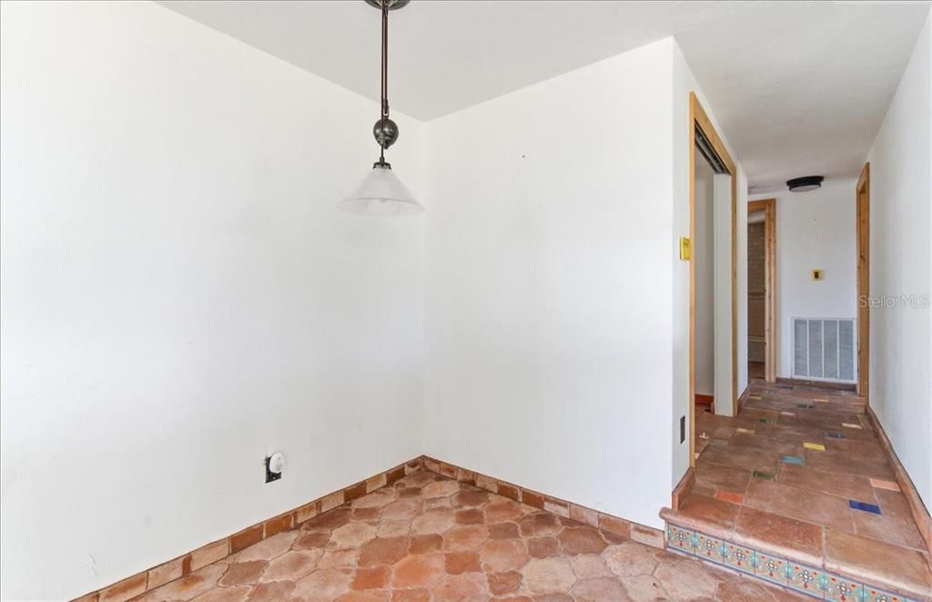 For Sale: $1,050,000 (2 beds, 2 baths, 1346 Square Feet)