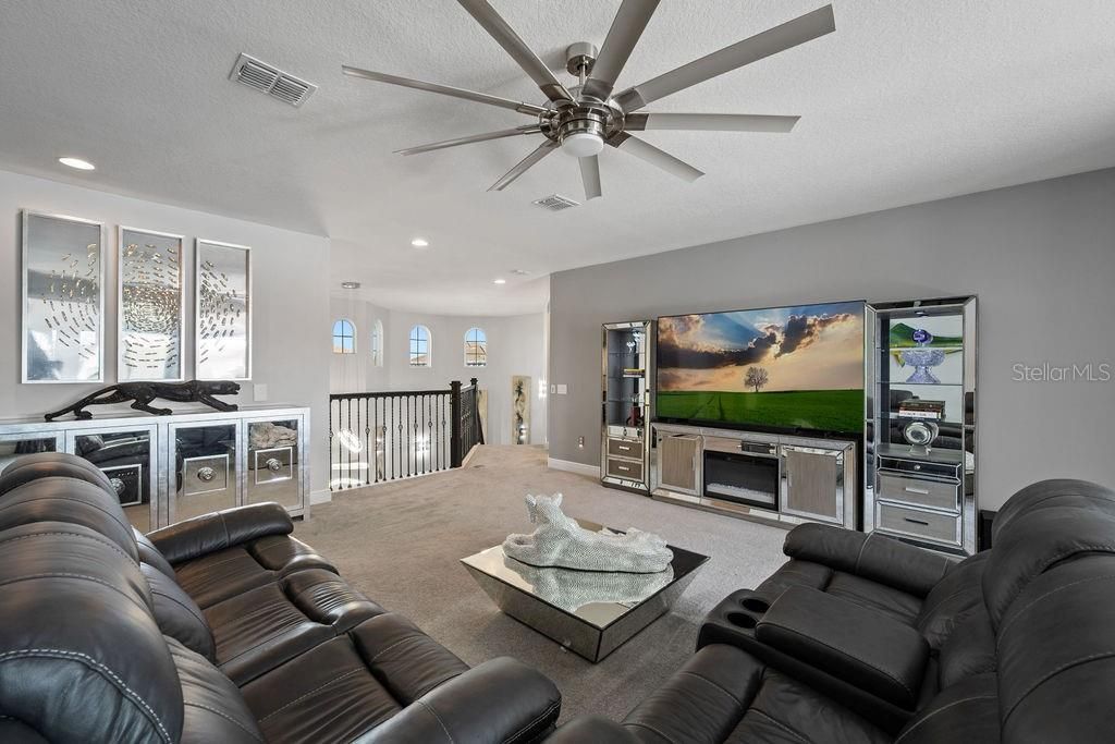 For Sale: $1,399,999 (5 beds, 5 baths, 5428 Square Feet)