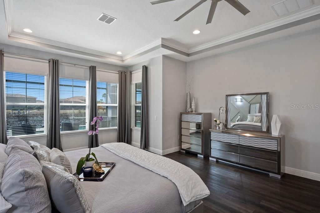For Sale: $1,399,999 (5 beds, 5 baths, 5428 Square Feet)