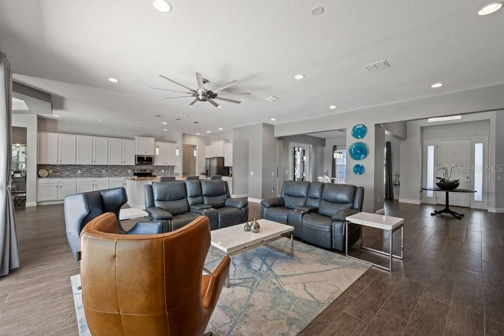 For Sale: $1,399,999 (5 beds, 5 baths, 5428 Square Feet)