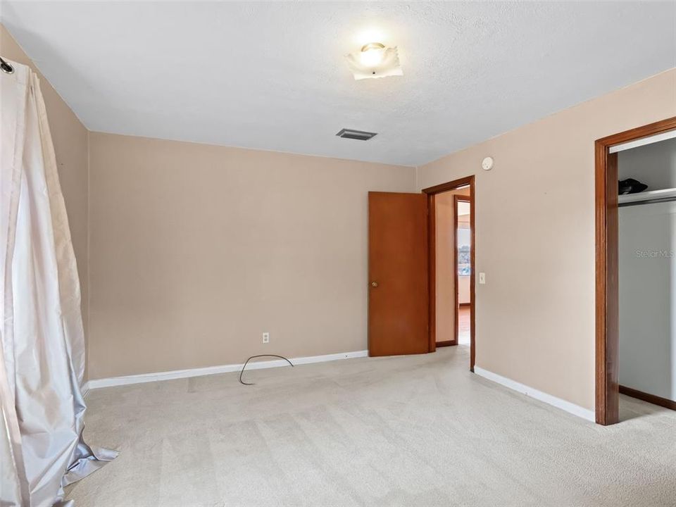 На продажу: $249,000 (2 спален, 1 ванн, 1264 Квадратных фут)