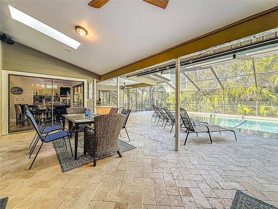 En Venta: $1,499,900 (5 camas, 4 baños, 4172 Pies cuadrados)