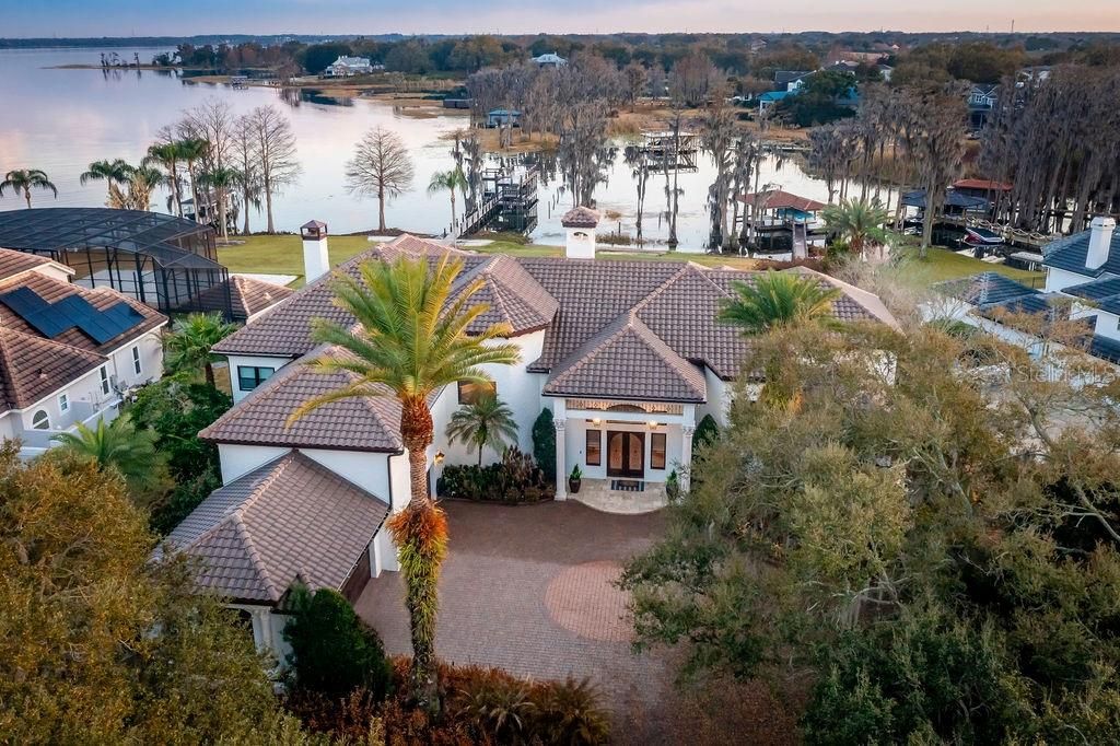 Active With Contract: $4,599,000 (5 beds, 5 baths, 7740 Square Feet)