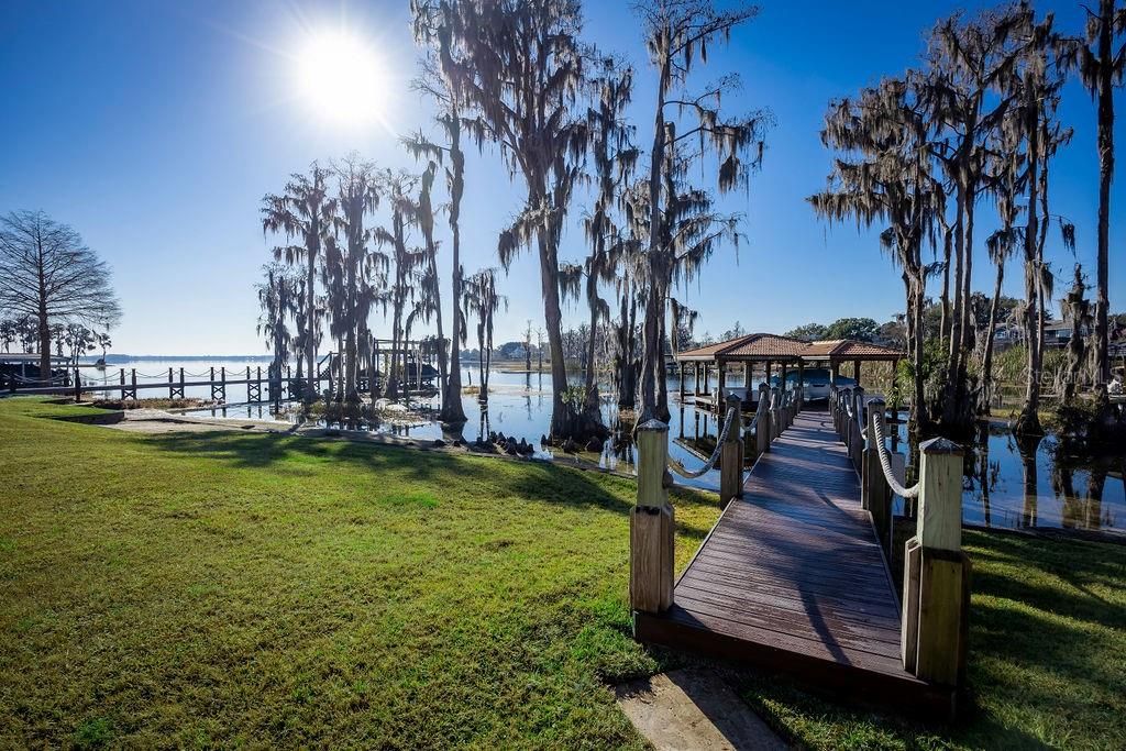 Active With Contract: $4,599,000 (5 beds, 5 baths, 7740 Square Feet)