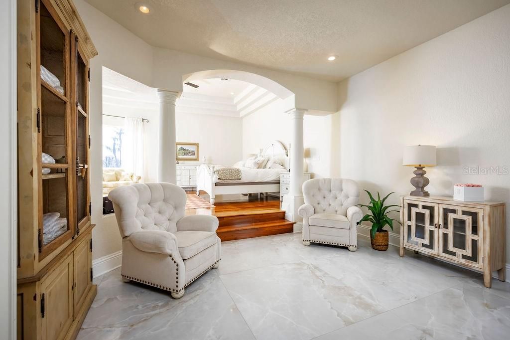 Active With Contract: $4,599,000 (5 beds, 5 baths, 7740 Square Feet)