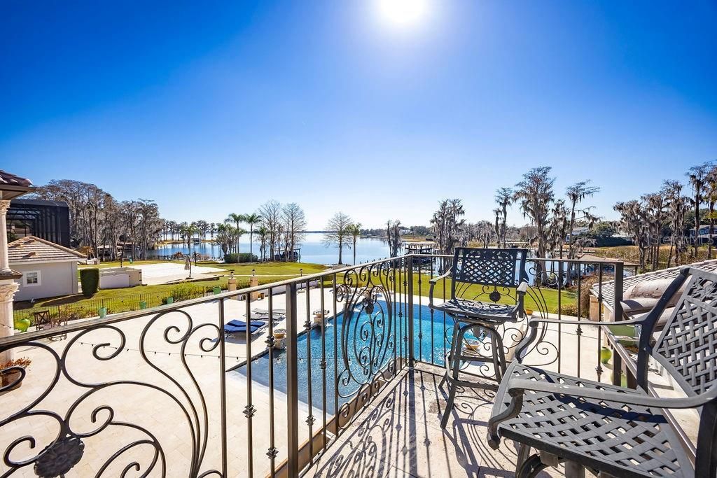 Active With Contract: $4,599,000 (5 beds, 5 baths, 7740 Square Feet)