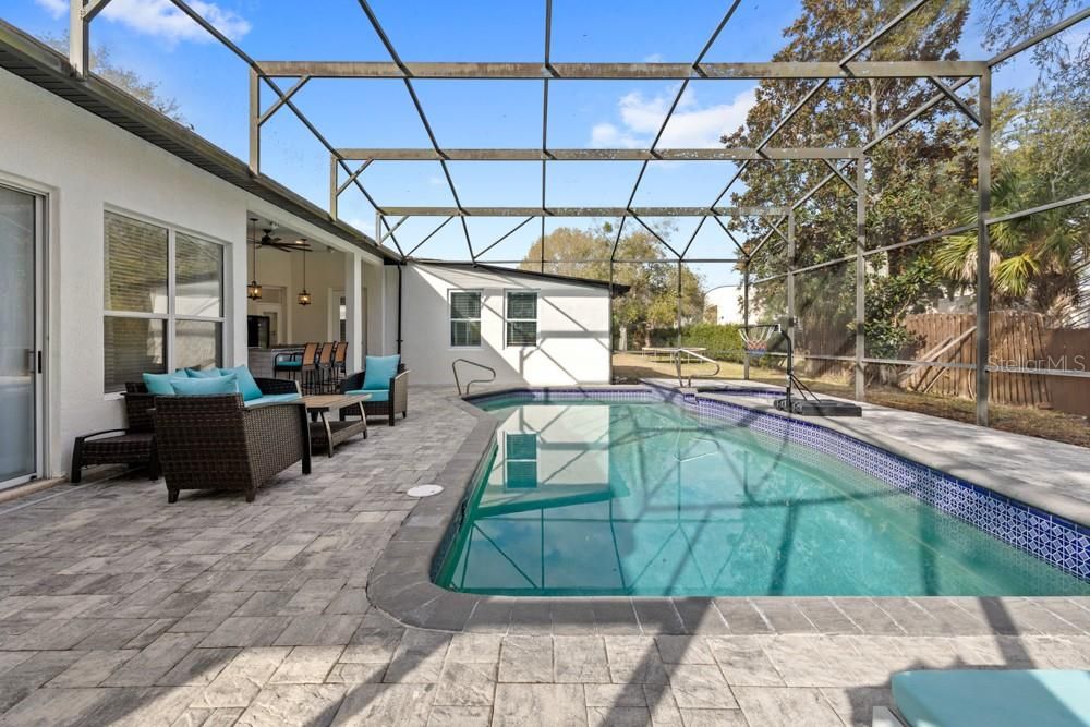 Activo con contrato: $849,000 (4 camas, 3 baños, 2737 Pies cuadrados)