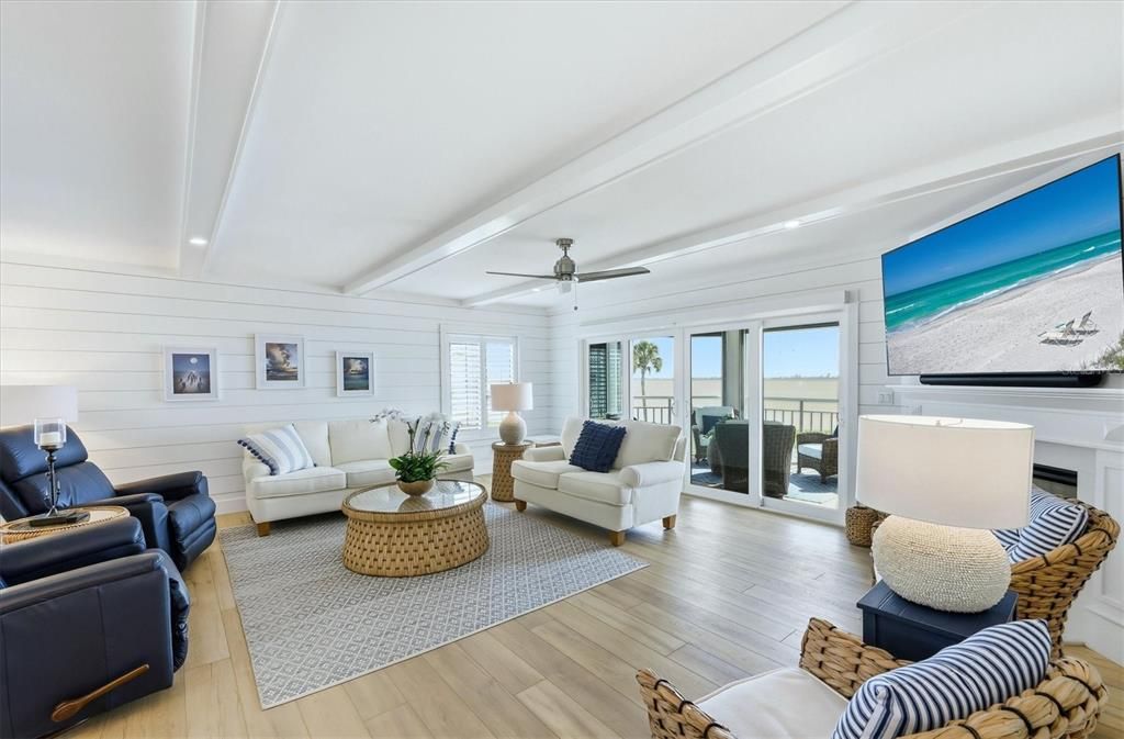 For Sale: $1,495,000 (3 beds, 3 baths, 2103 Square Feet)