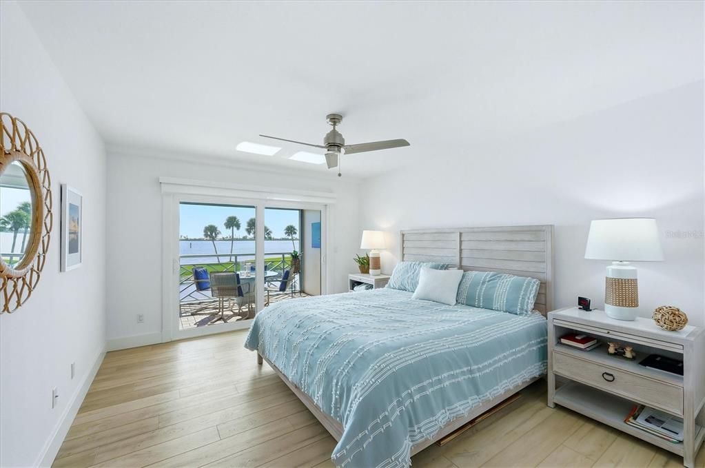 For Sale: $1,495,000 (3 beds, 3 baths, 2103 Square Feet)