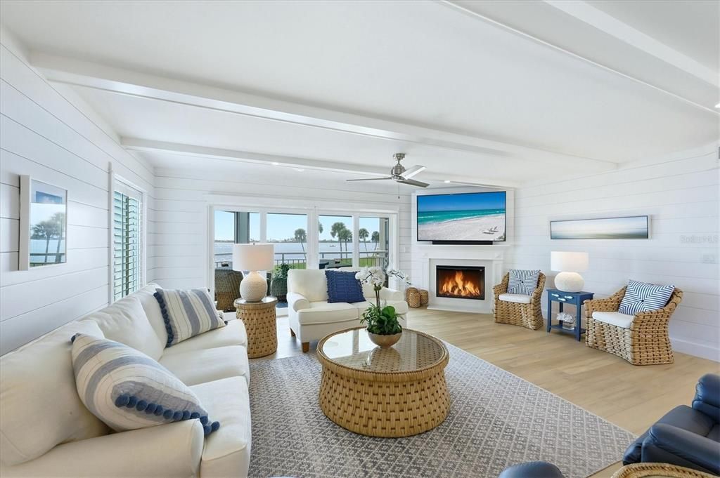 For Sale: $1,495,000 (3 beds, 3 baths, 2103 Square Feet)