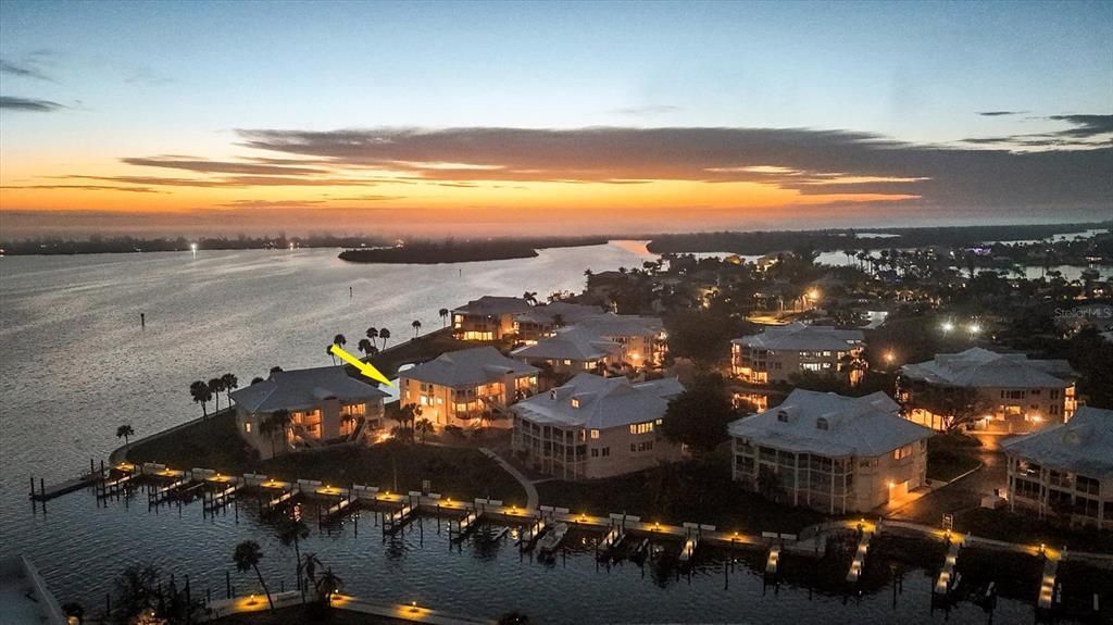 For Sale: $1,495,000 (3 beds, 3 baths, 2103 Square Feet)