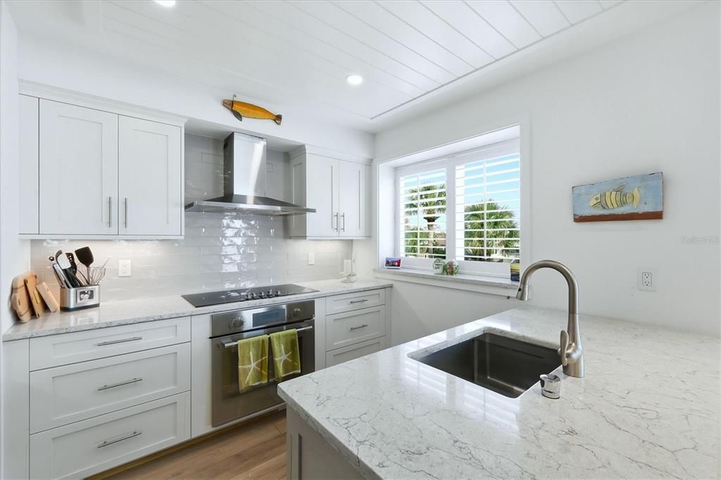 For Sale: $1,495,000 (3 beds, 3 baths, 2103 Square Feet)