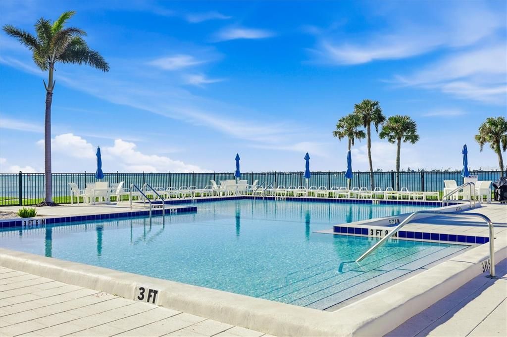 For Sale: $1,495,000 (3 beds, 3 baths, 2103 Square Feet)