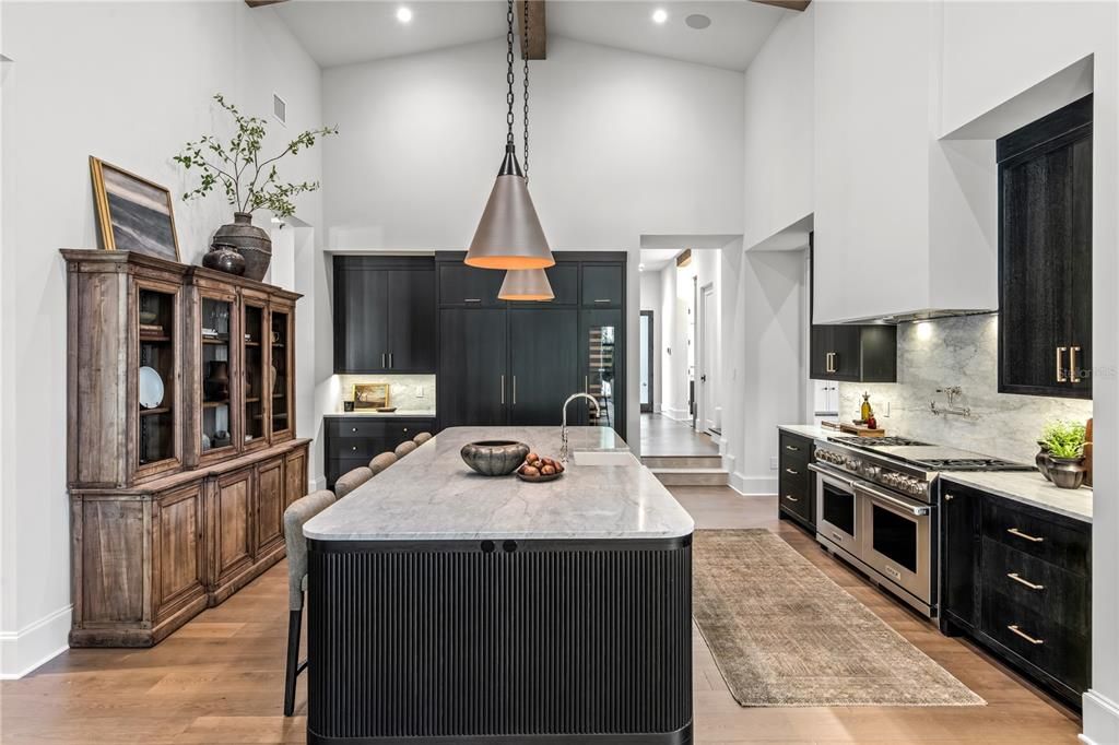 En Venta: $11,900,000 (6 camas, 6 baños, 9770 Pies cuadrados)