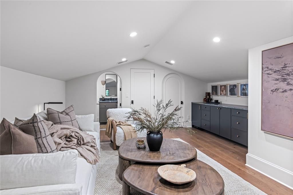En Venta: $11,900,000 (6 camas, 6 baños, 9770 Pies cuadrados)