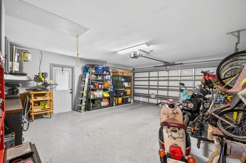 Activo con contrato: $545,000 (3 camas, 2 baños, 2164 Pies cuadrados)