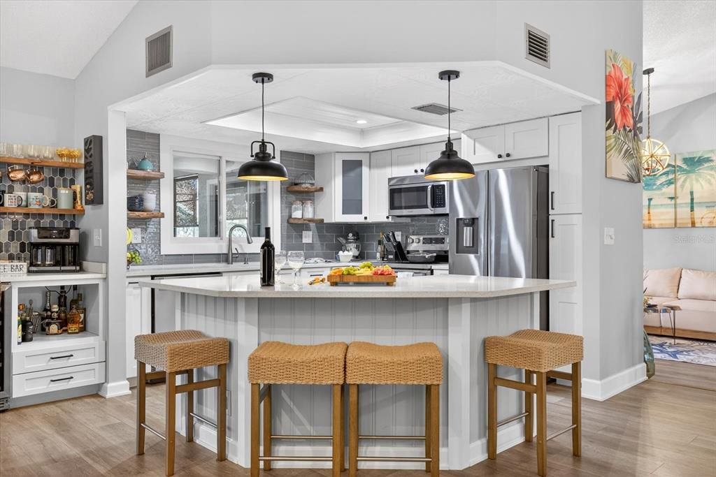Activo con contrato: $545,000 (3 camas, 2 baños, 2164 Pies cuadrados)