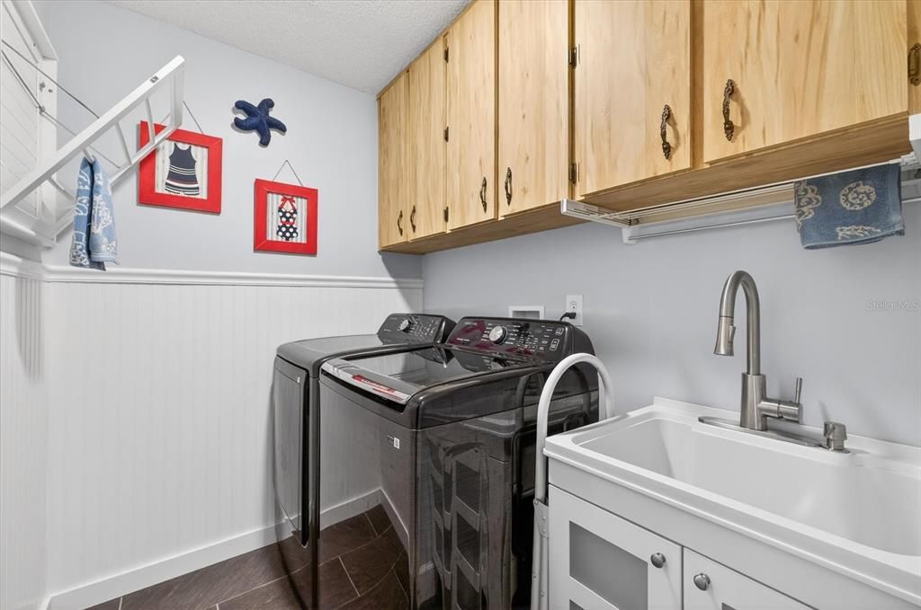 Activo con contrato: $545,000 (3 camas, 2 baños, 2164 Pies cuadrados)