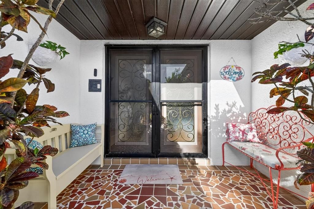 Activo con contrato: $545,000 (3 camas, 2 baños, 2164 Pies cuadrados)