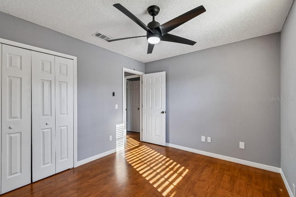 Active With Contract: $164,900 (2 beds, 2 baths, 938 Square Feet)