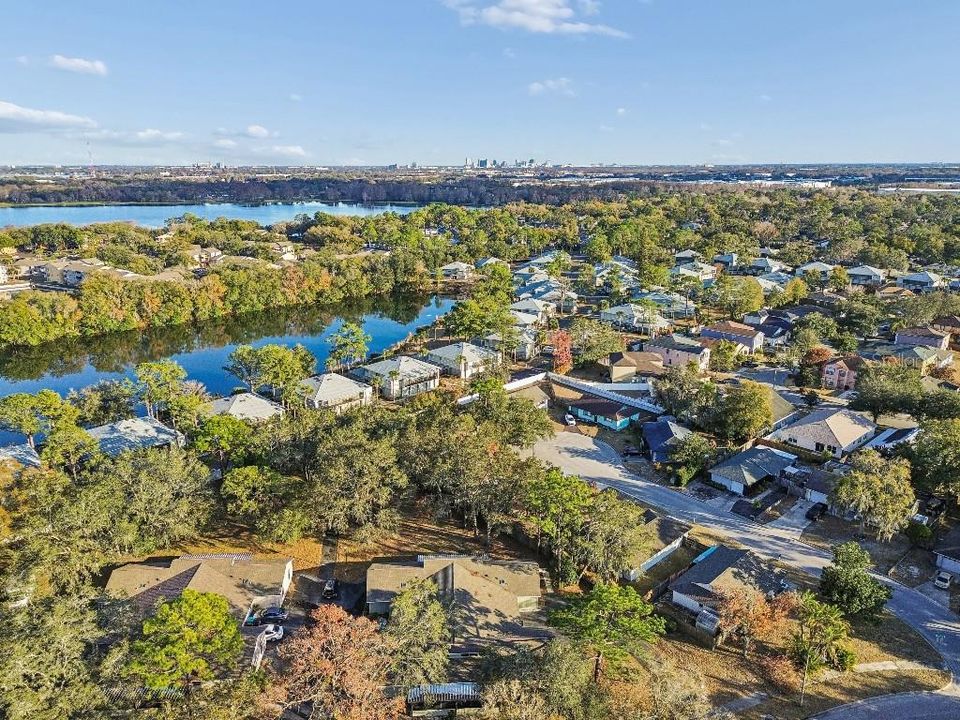 Active With Contract: $164,900 (2 beds, 2 baths, 938 Square Feet)