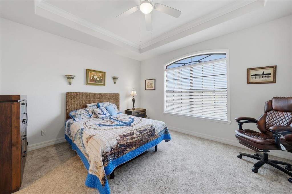 Activo con contrato: $339,900 (3 camas, 2 baños, 1586 Pies cuadrados)