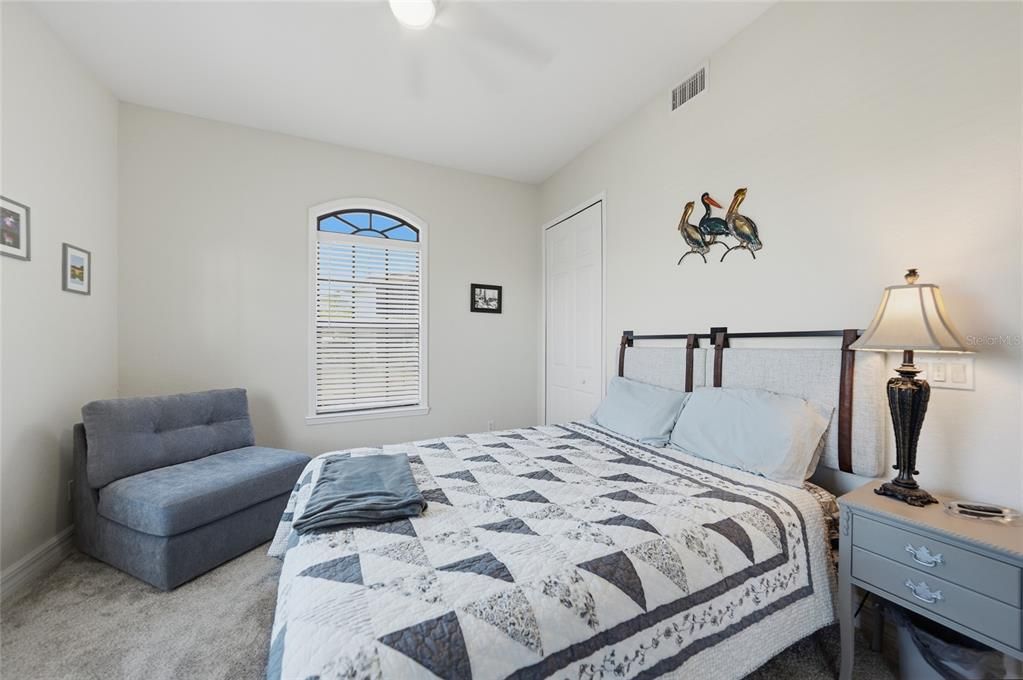 Activo con contrato: $339,900 (3 camas, 2 baños, 1586 Pies cuadrados)