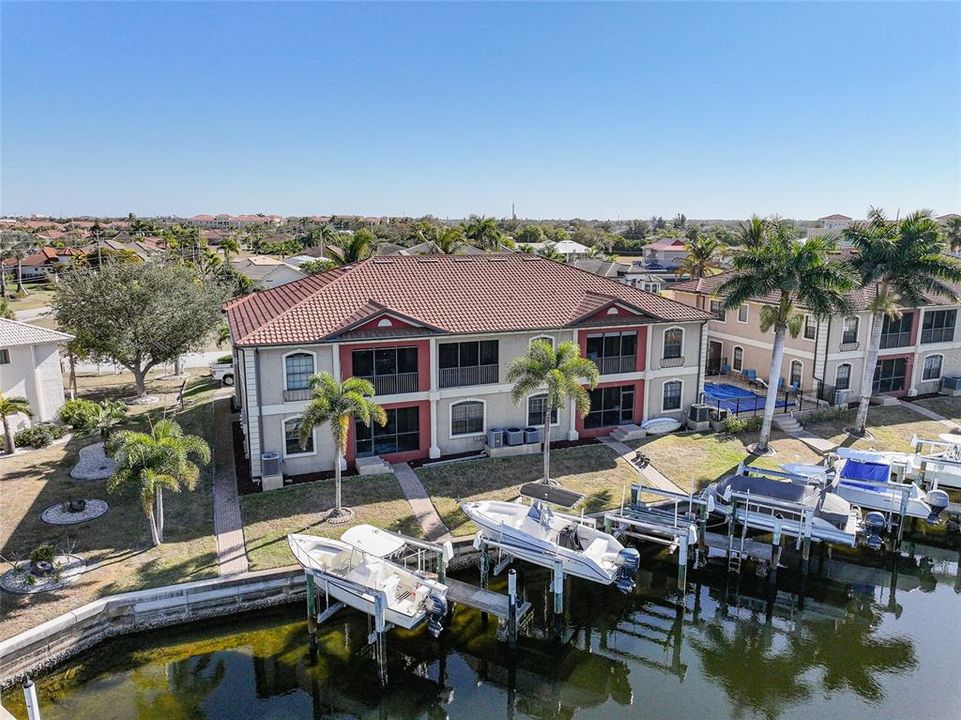 Activo con contrato: $339,900 (3 camas, 2 baños, 1586 Pies cuadrados)