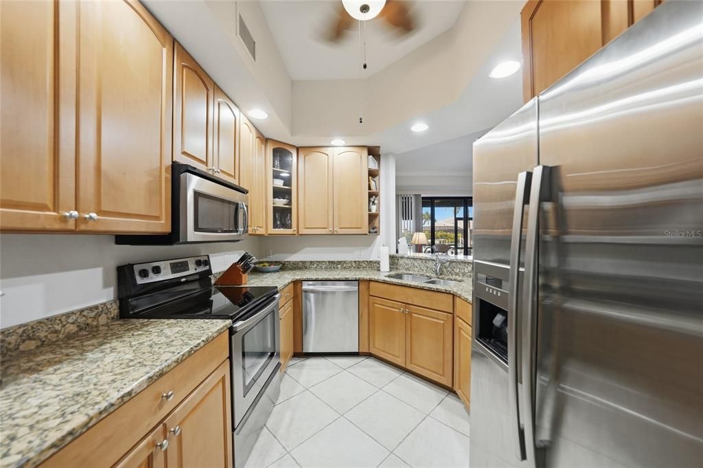 Activo con contrato: $339,900 (3 camas, 2 baños, 1586 Pies cuadrados)