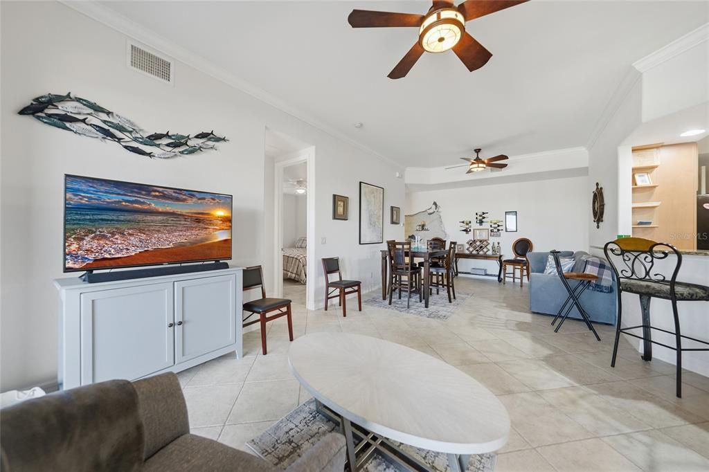 Activo con contrato: $339,900 (3 camas, 2 baños, 1586 Pies cuadrados)