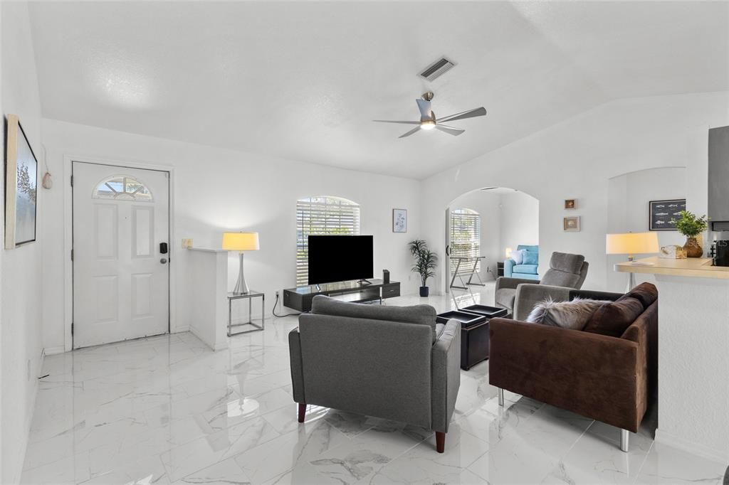 For Rent: $2,750 (3 beds, 2 baths, 1226 Square Feet)