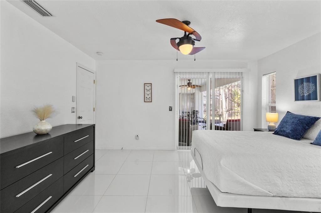 For Rent: $2,750 (3 beds, 2 baths, 1226 Square Feet)
