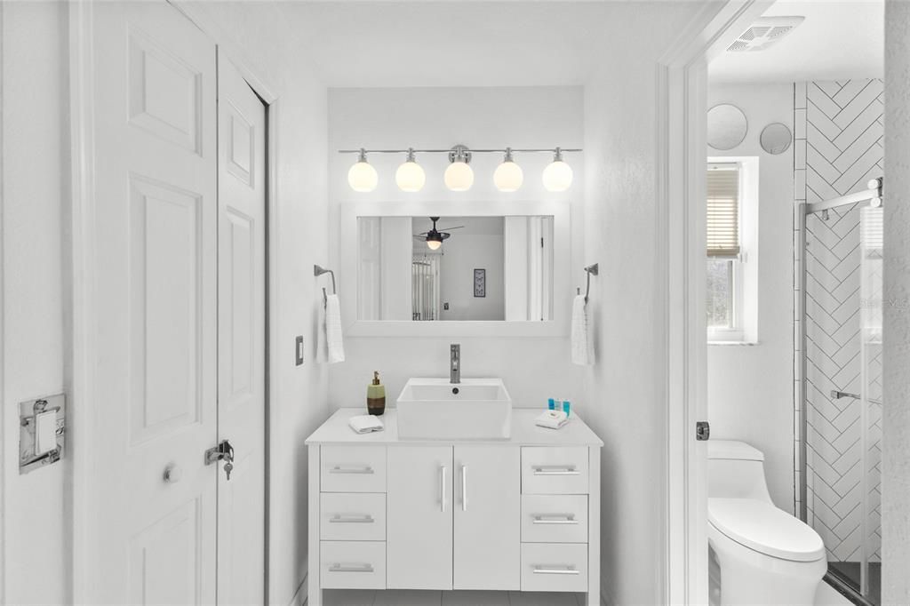 For Rent: $2,750 (3 beds, 2 baths, 1226 Square Feet)