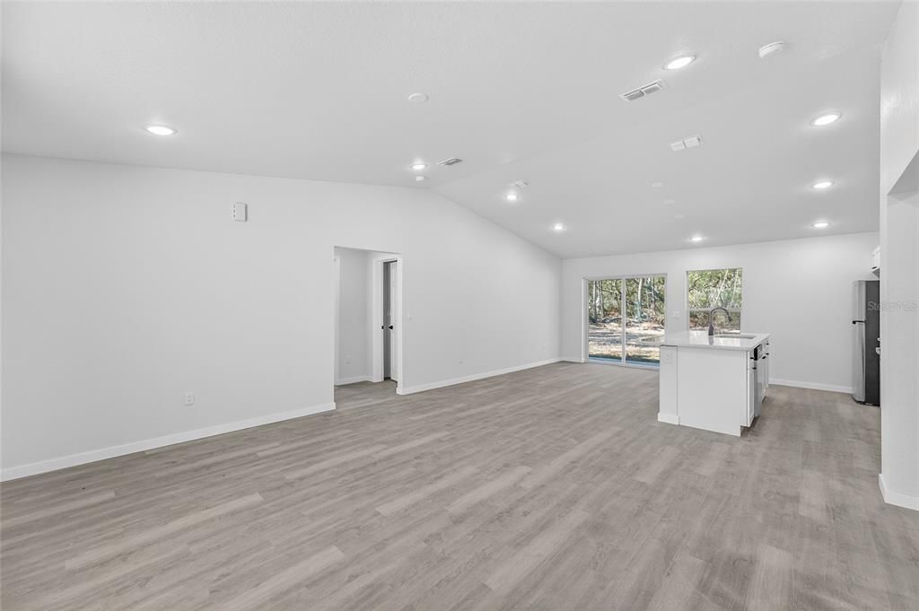На продажу: $259,000 (3 спален, 2 ванн, 1417 Квадратных фут)