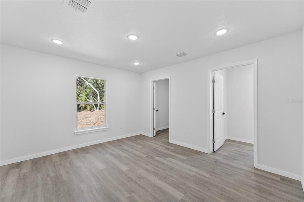 На продажу: $259,000 (3 спален, 2 ванн, 1417 Квадратных фут)
