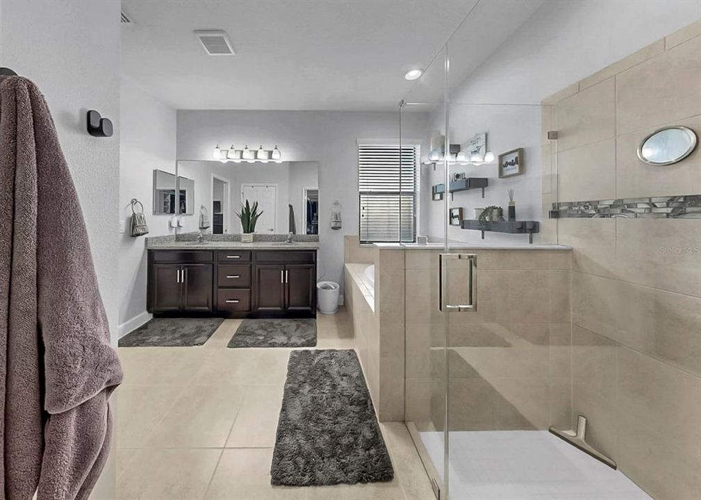 Active With Contract: $749,900 (5 beds, 3 baths, 3612 Square Feet)