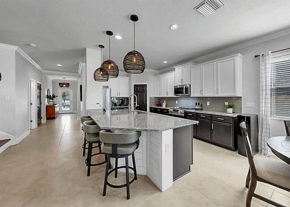 Active With Contract: $749,900 (5 beds, 3 baths, 3612 Square Feet)