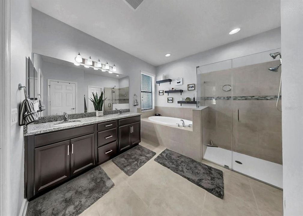 Active With Contract: $749,900 (5 beds, 3 baths, 3612 Square Feet)