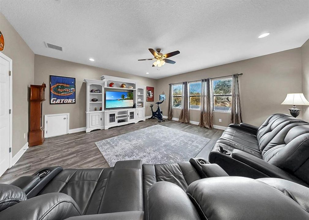 Active With Contract: $749,900 (5 beds, 3 baths, 3612 Square Feet)