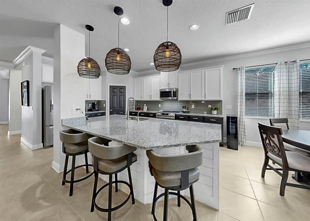 Active With Contract: $749,900 (5 beds, 3 baths, 3612 Square Feet)