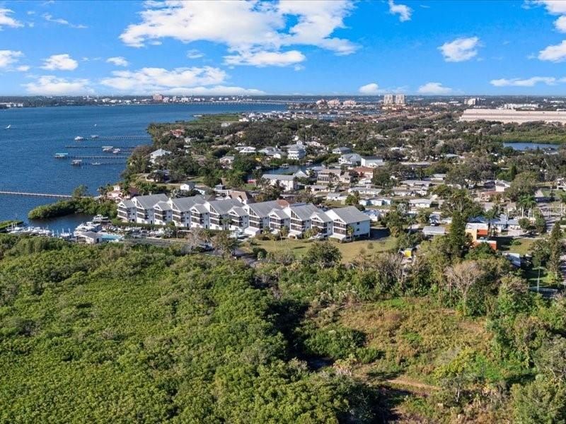 En Venta: $1,999,500 (9.50 acres)